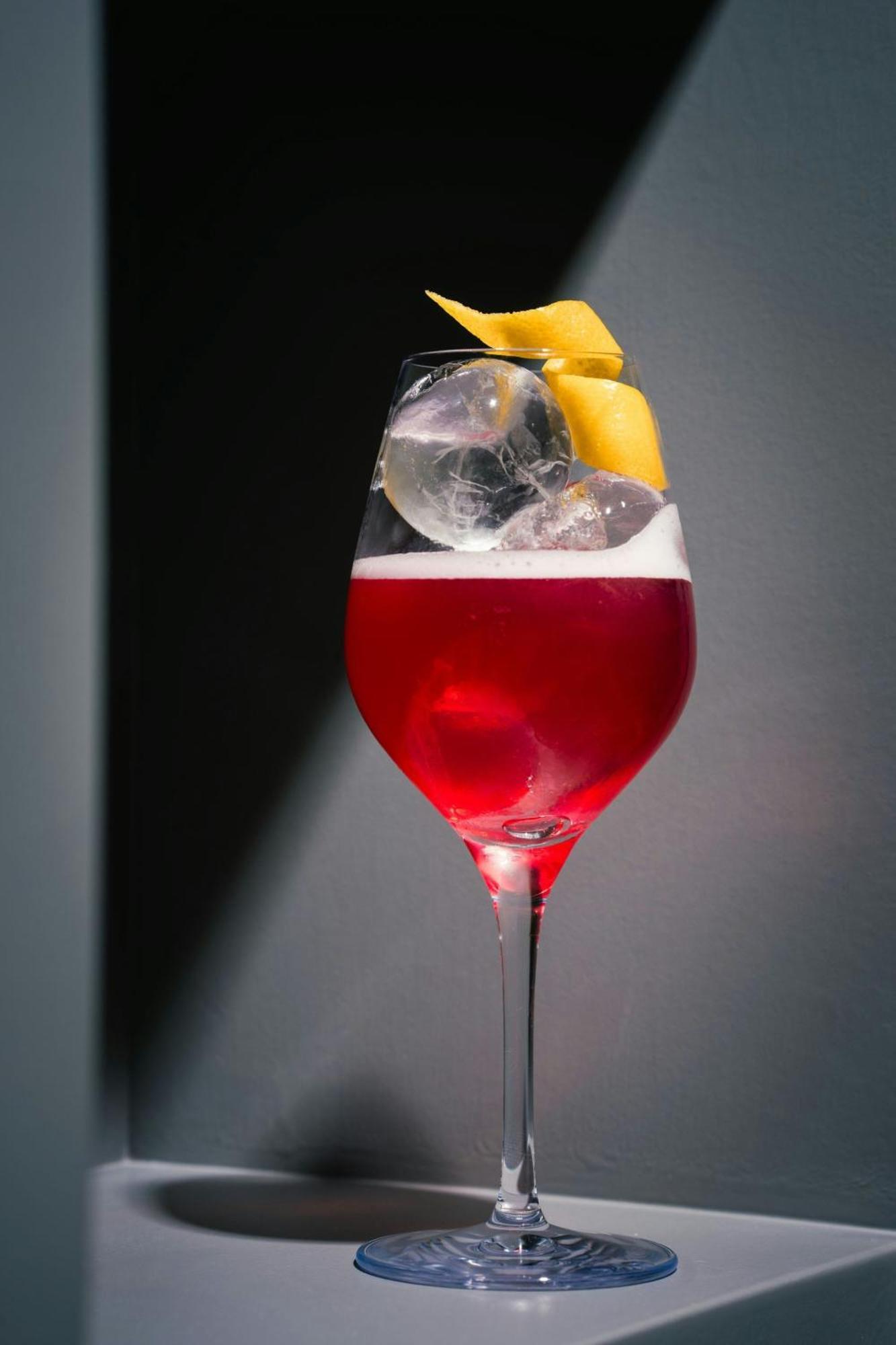 โรงแรมเรอเนซองส์ ฮัมบวร์ค ฮัมบูร์ก ภายนอก รูปภาพ A Kir Royale