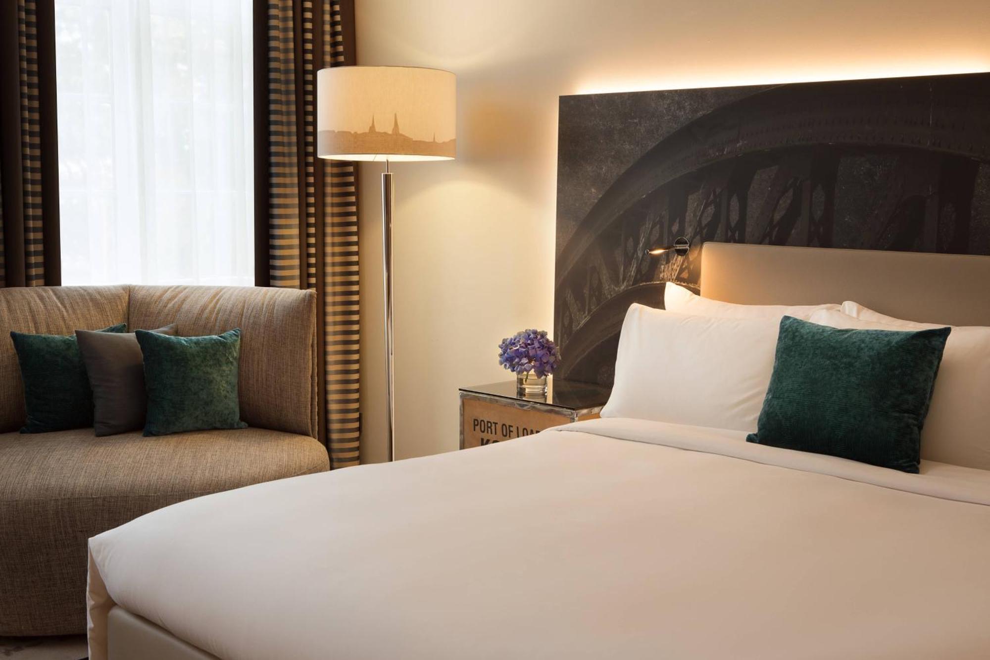 โรงแรมเรอเนซองส์ ฮัมบวร์ค ฮัมบูร์ก ภายนอก รูปภาพ Deluxe Room